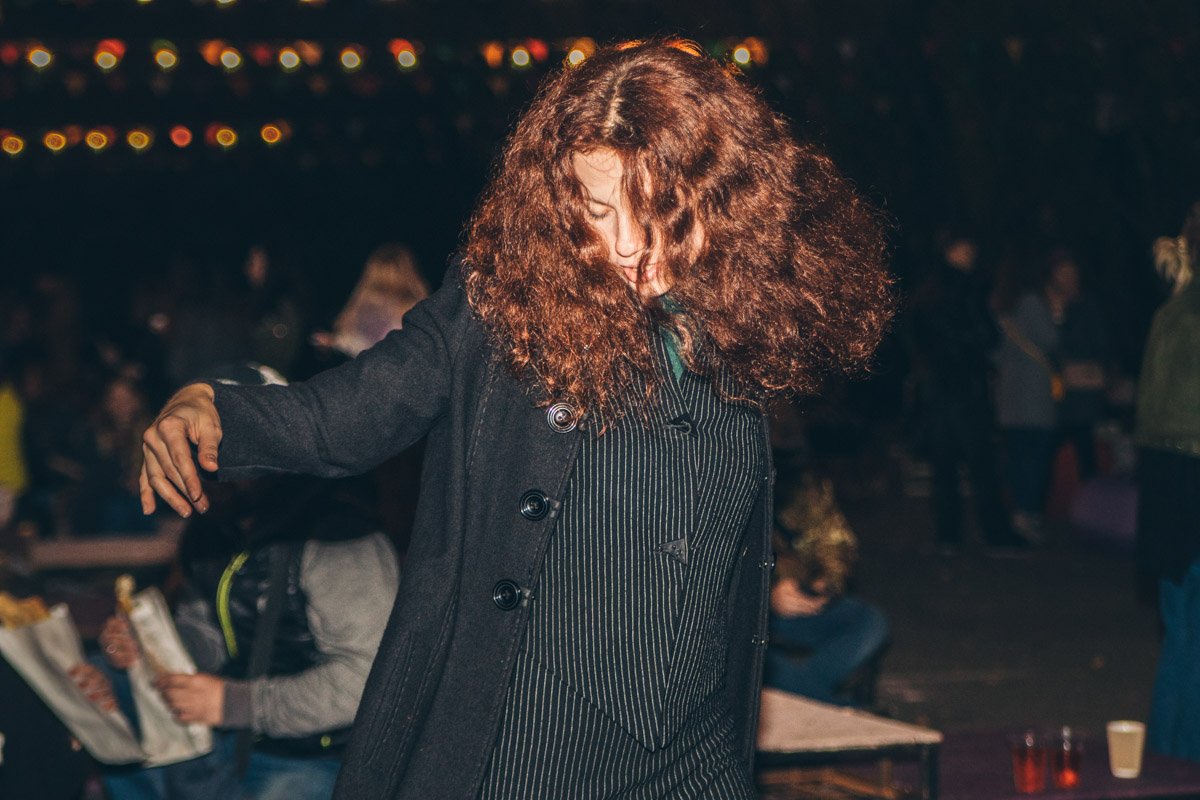 Закружило в танце