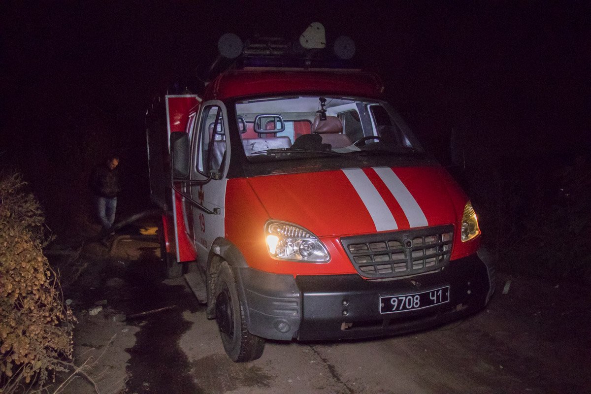 Пожарные также подозревают, что это был поджог Пожарные также подозревают, что это был поджог