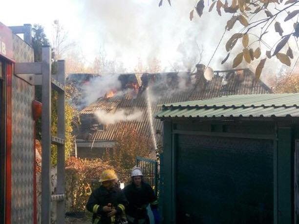 Причина возгорания устанавливается, жертв и пострадавших нет