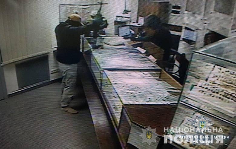 За грабеж и убийство мужчине грозит до 15 лет лишения свободы