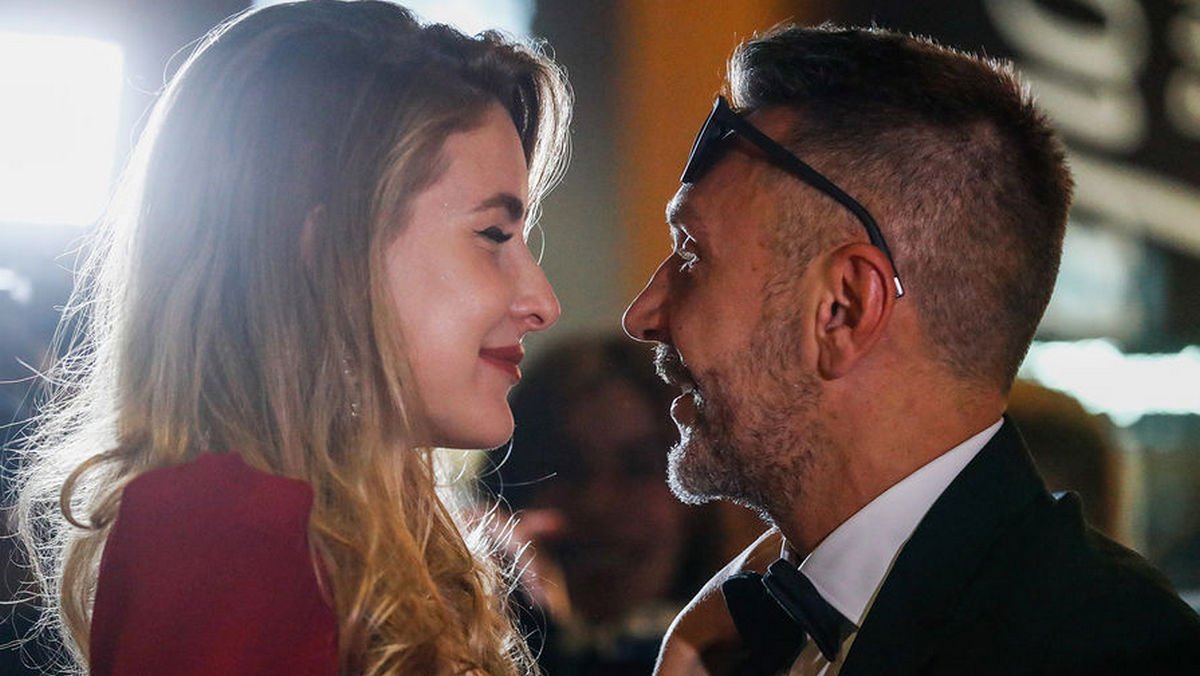 Солист группы "Ленинград" в тайне женился на молодой девушке Солист группы "Ленинград" в тайне женился на молодой девушке