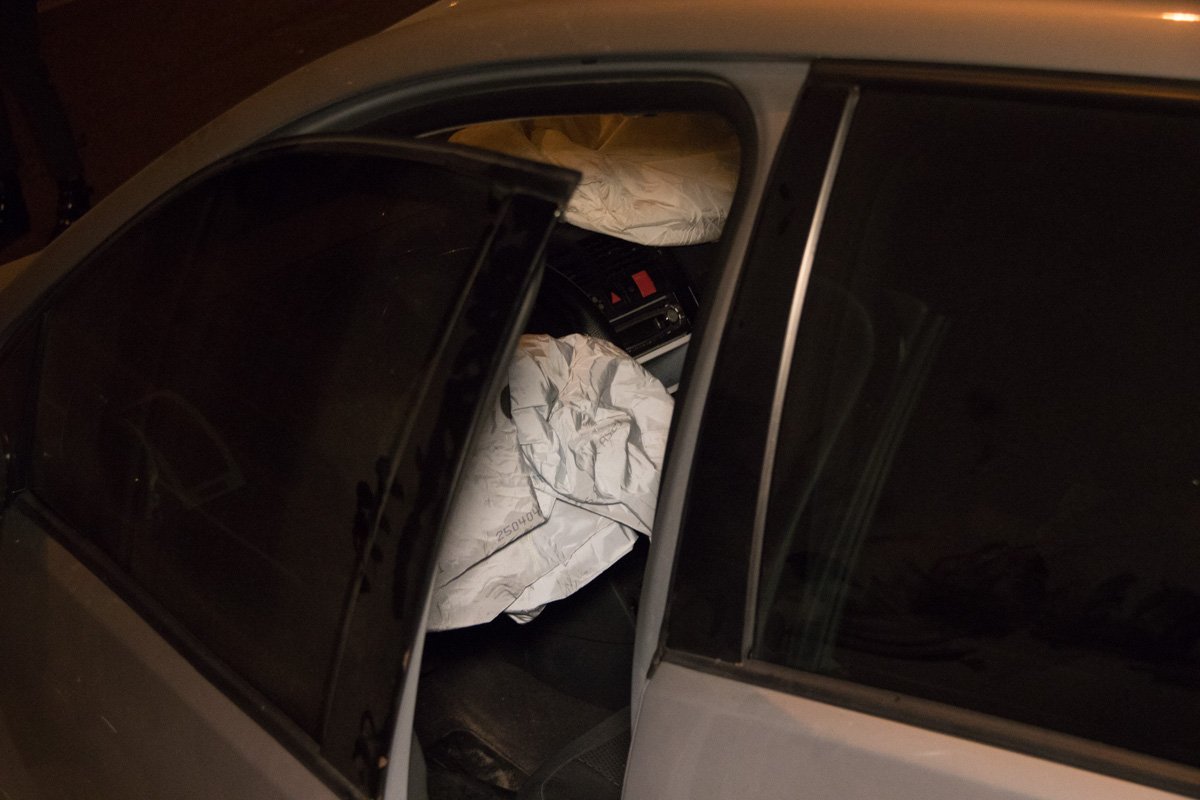 Как рассказал водитель Volkswagen, он ехал по проспекту Леся Курбаса в сторону улицы Зодчих