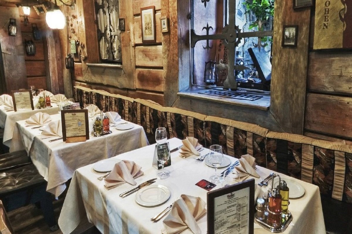 В ресторане «Первак» в центре Киева можно прочувствовать всю гамму вкусов национальной украинской кухни