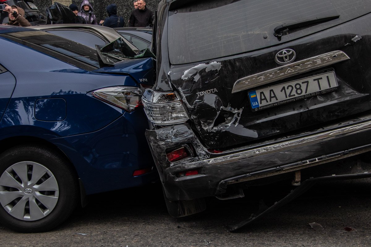 К медикам обратилось 5 участников аварии