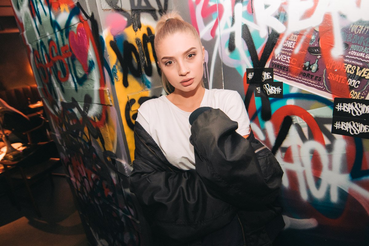 Красотка Анна Сулима тоже любит Америку!