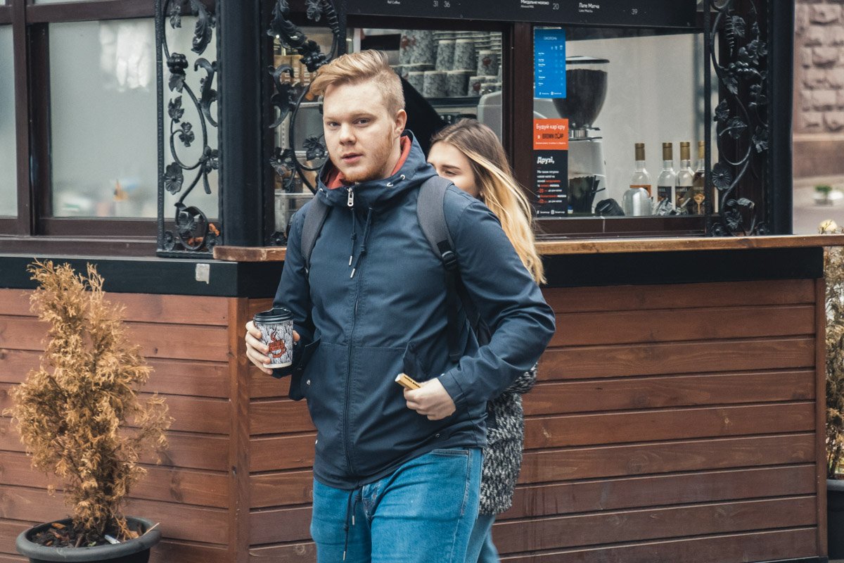 Эй, детка, сходим на кофе?