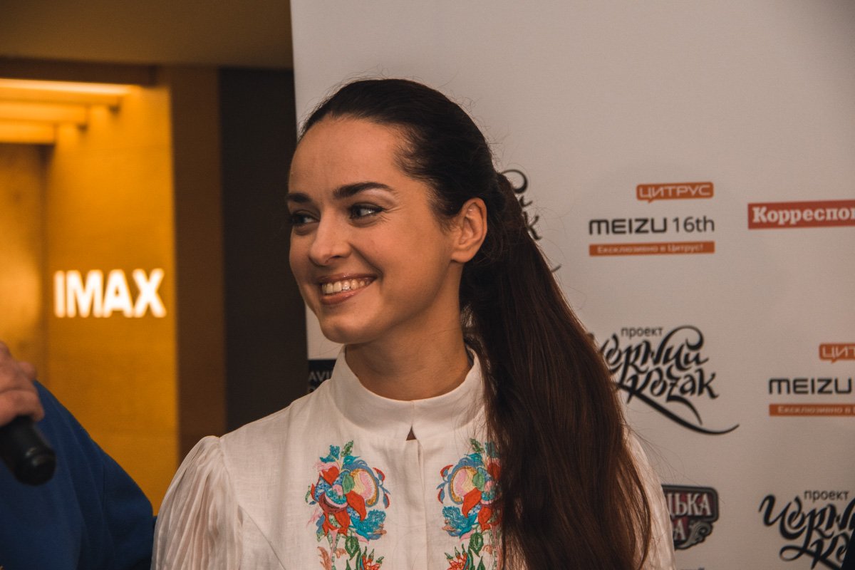 Марина Юрчак, исполнительница главной женской роли - Анны Марина Юрчак, исполнительница главной женской роли - Анны