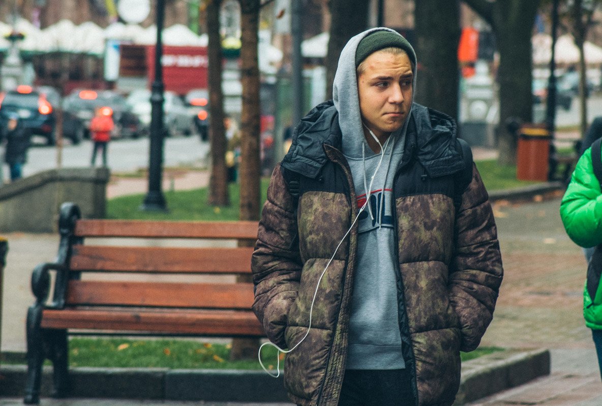 Чем я спасаюсь в непогоду? Музыкой. В любой непонятной ситуации - слушай музыку! Чем я спасаюсь в непогоду? Музыкой. В любой непонятной ситуации - слушай музыку!