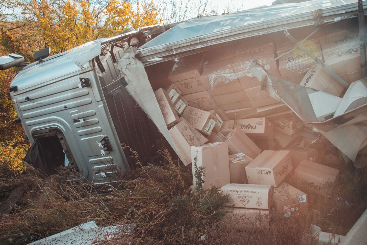 Фура везла кофейную продукцию