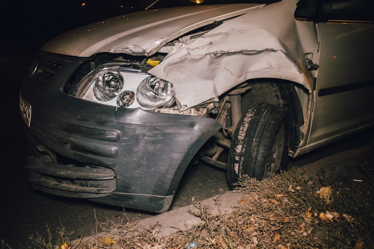 По словам водителя Lanos, он со своей женой двигался в сторону проспекта Порика