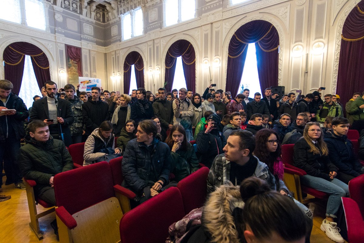 В итоге встреча со студентами состоялась в здании первого корпуса КПИ