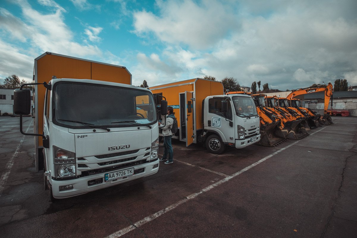 26 октября "Киевводоканал" представил новые аварийно-восстановительные машины