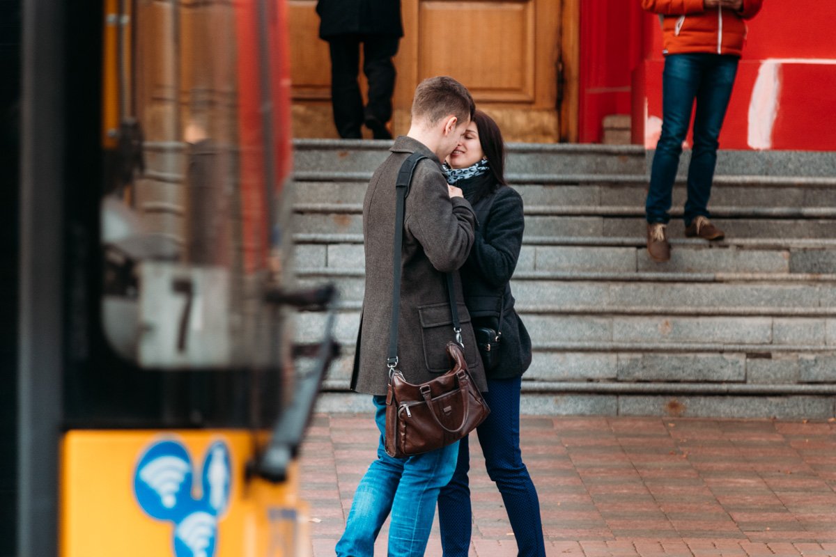 Весь мир остановился для них двоих!