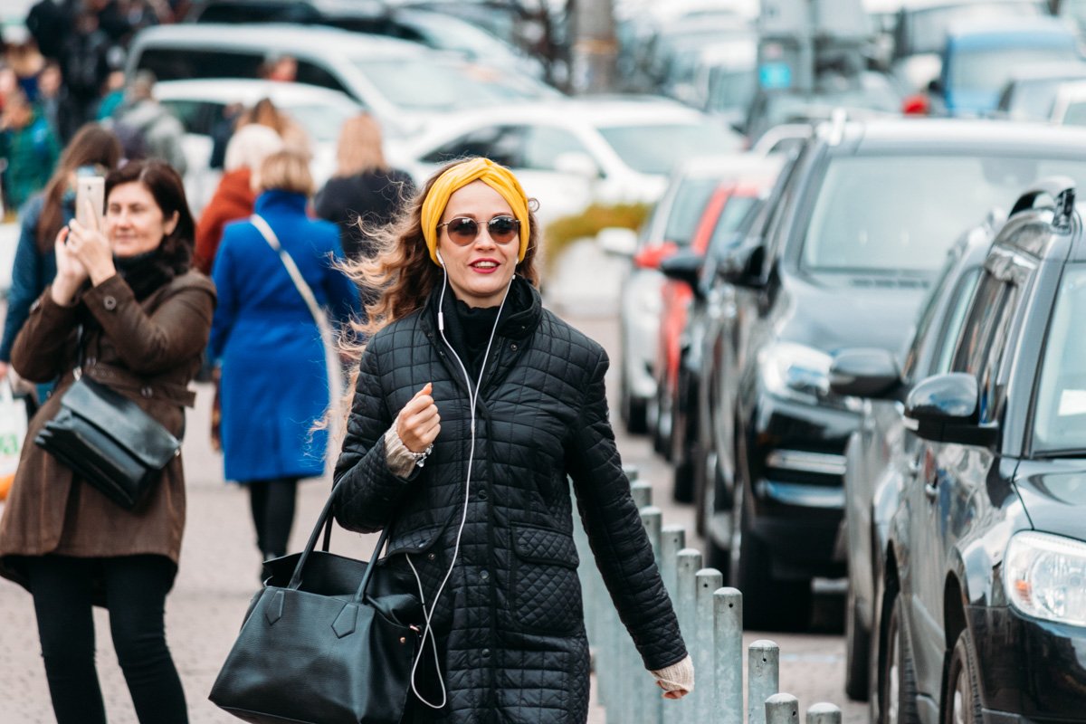 Когда солнышко на голове, в голове и в мыслях - оно появляется и на небе!