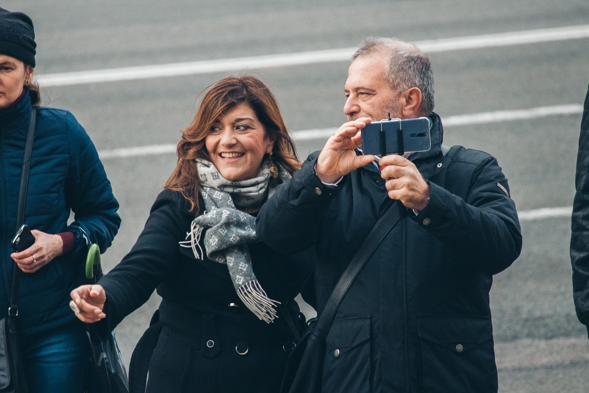Выходной это отличный повод сделать радостное селфи с дорогими сердцу людьми Выходной это отличный повод сделать радостное селфи с дорогими сердцу людьми