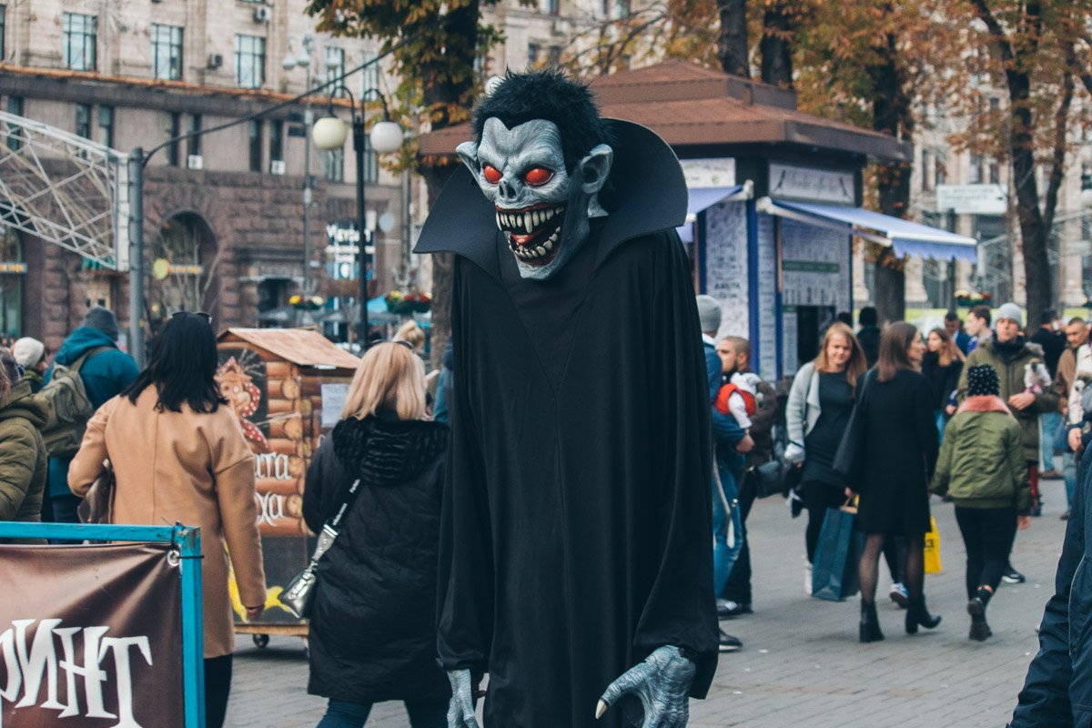 Сегодня не стоит пугаться монстрам на улицах столицы Сегодня не стоит пугаться монстрам на улицах столицы