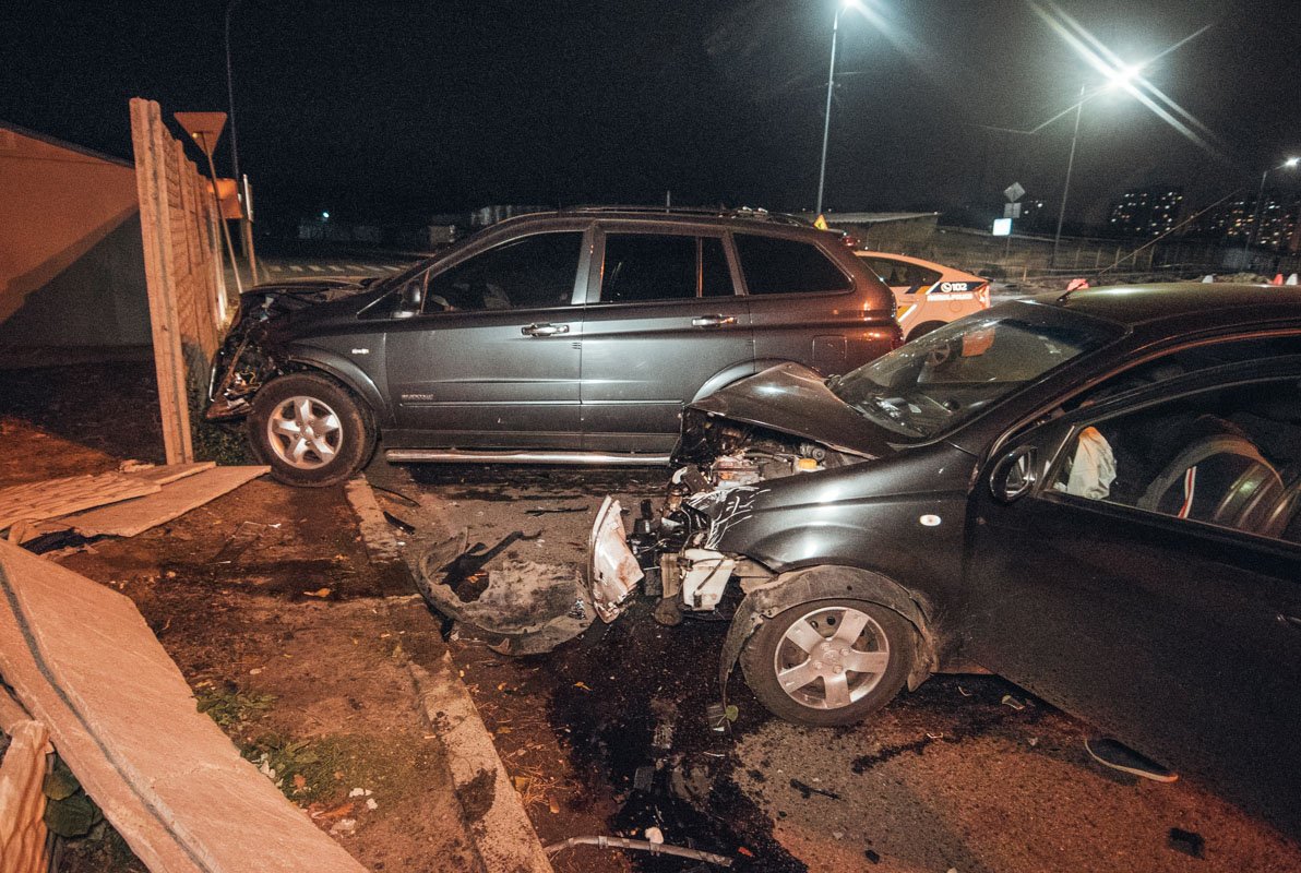 На Газопроводной произошло лобовое столкновение На Газопроводной произошло лобовое столкновение