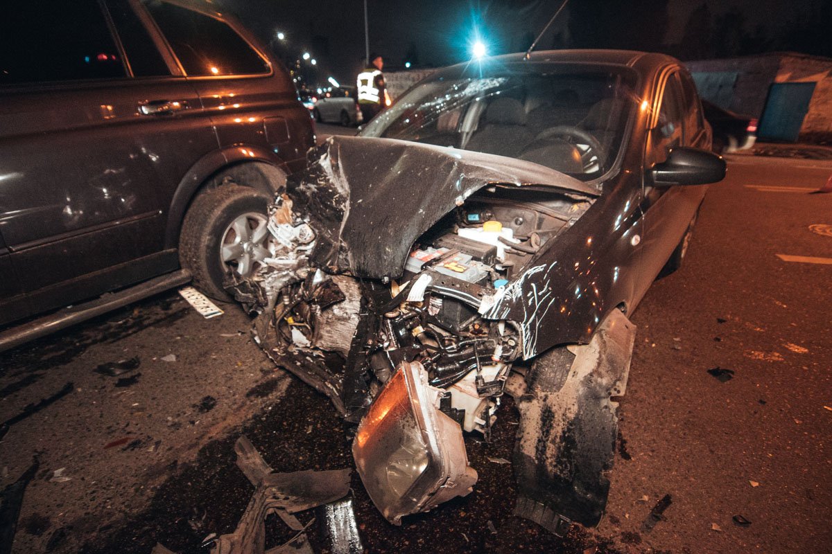 Водителя Chevrolet госпитализировали Водителя Chevrolet госпитализировали