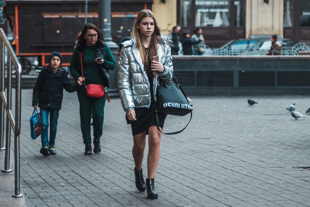 Сегодня не так холодно, так что можно выгулять платьице 