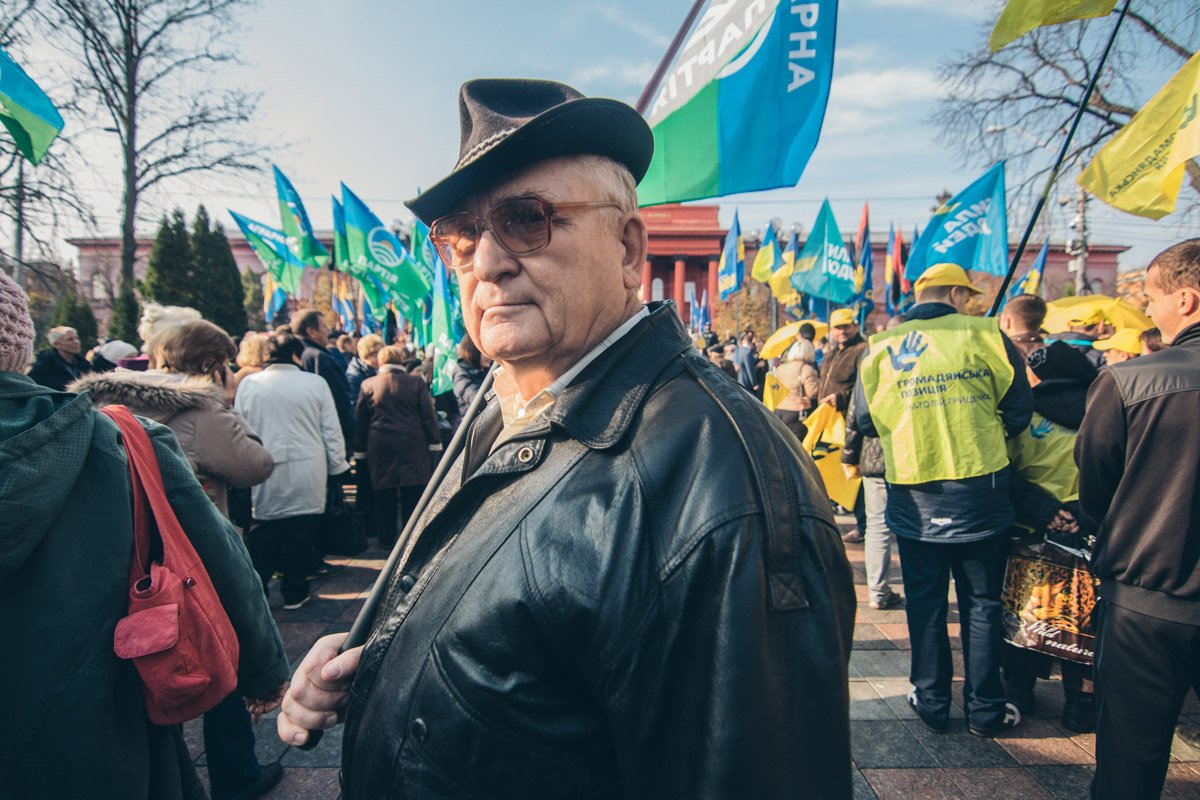 Пожилые люди говорили о том, что беспокоятся о жизни своих внуков в этой стране Пожилые люди говорили о том, что беспокоятся о жизни своих внуков в этой стране