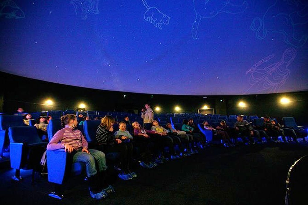Планетарий расскажет детям о космосе в игровой форме
