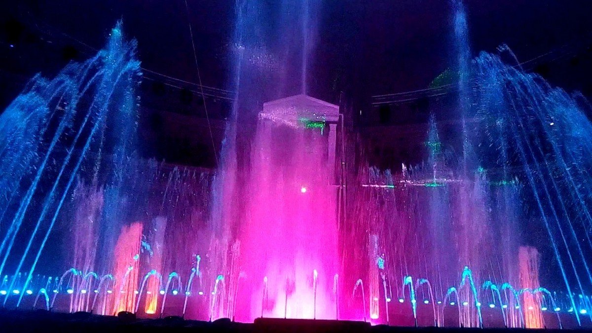 Для создания шоу установят 600 фонтанов с различной подсветкой 