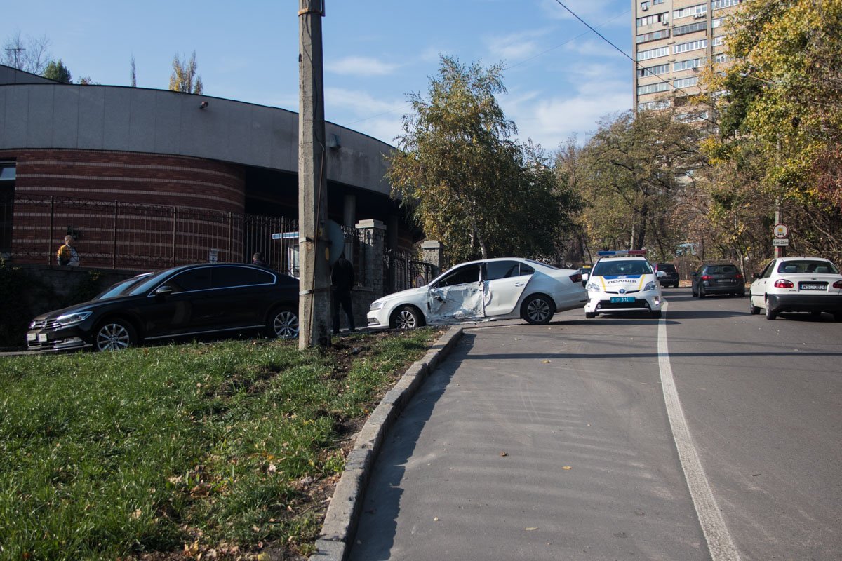 ДТП случилось около 6:00, но полиция прибыла на место только к 10:00