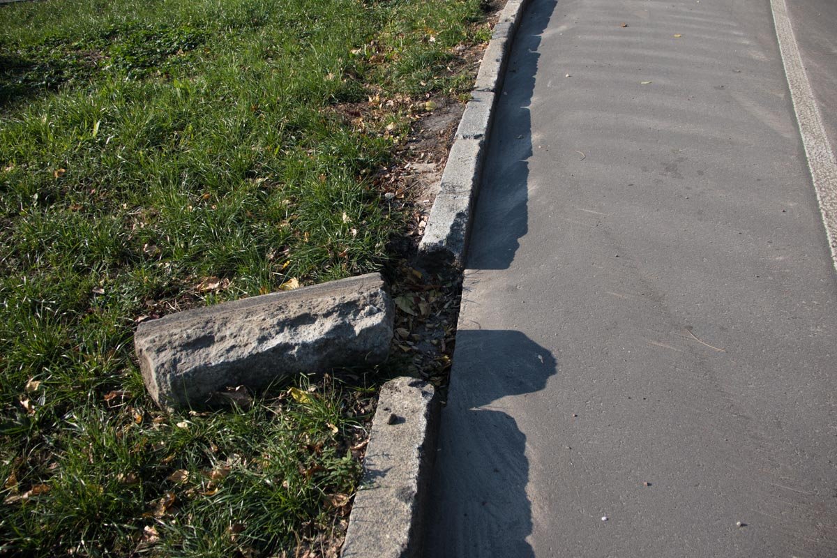 После столкновения водитель скрылся с места аварии