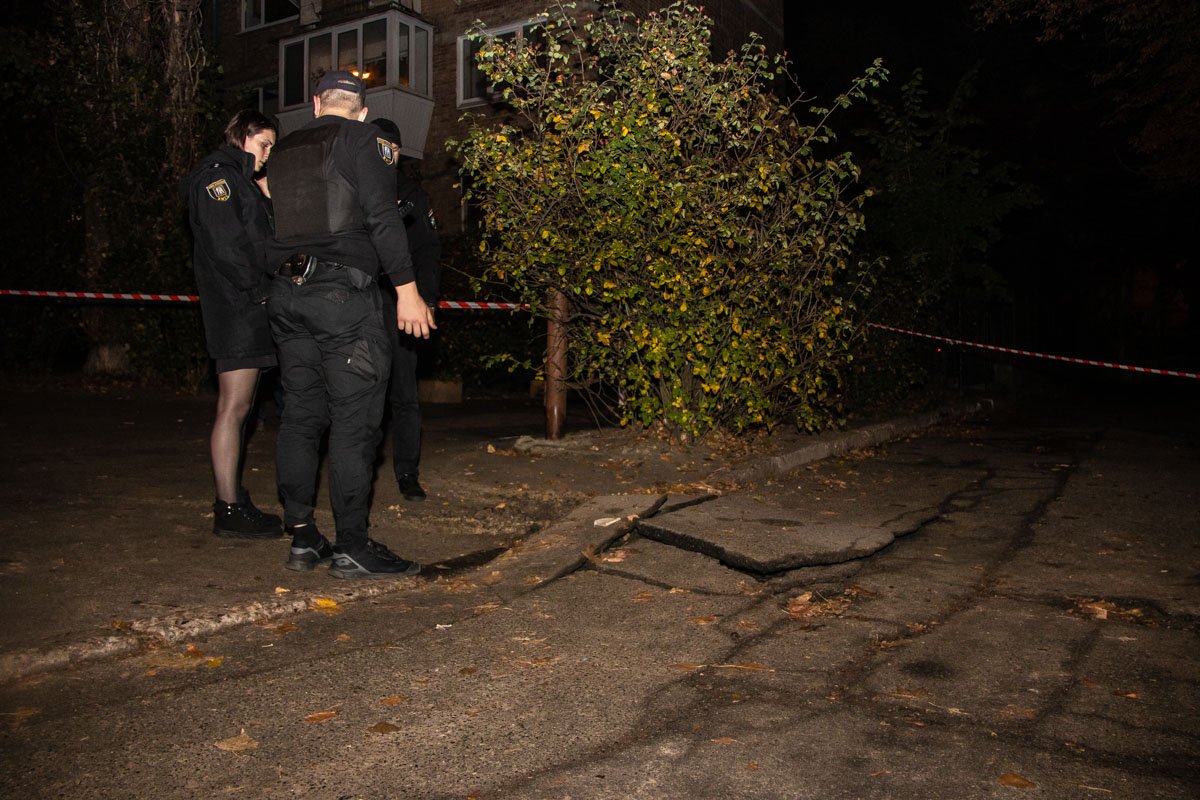 Аварийные службы обесточили кабель Аварийные службы обесточили кабель