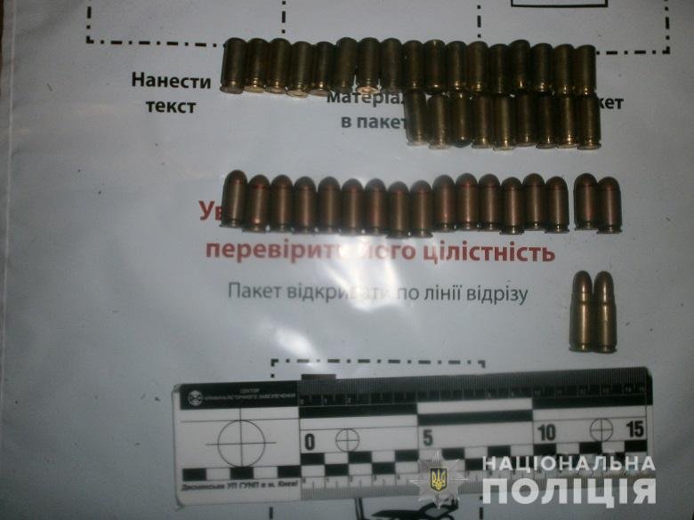 Правоохранителей вызвали соседи мужчины, после того, как услышали выстрелы