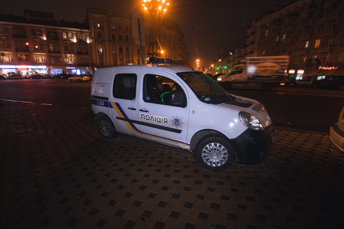 На месте работала полиция