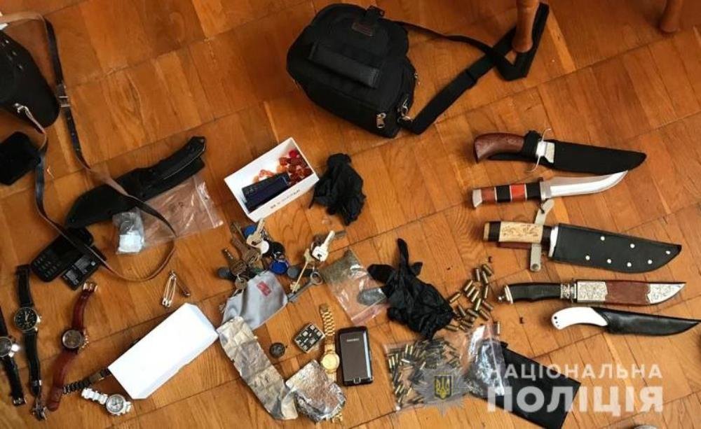 В Киеве правоохранители задержали банду преступников, которые занимались грабительством квартир