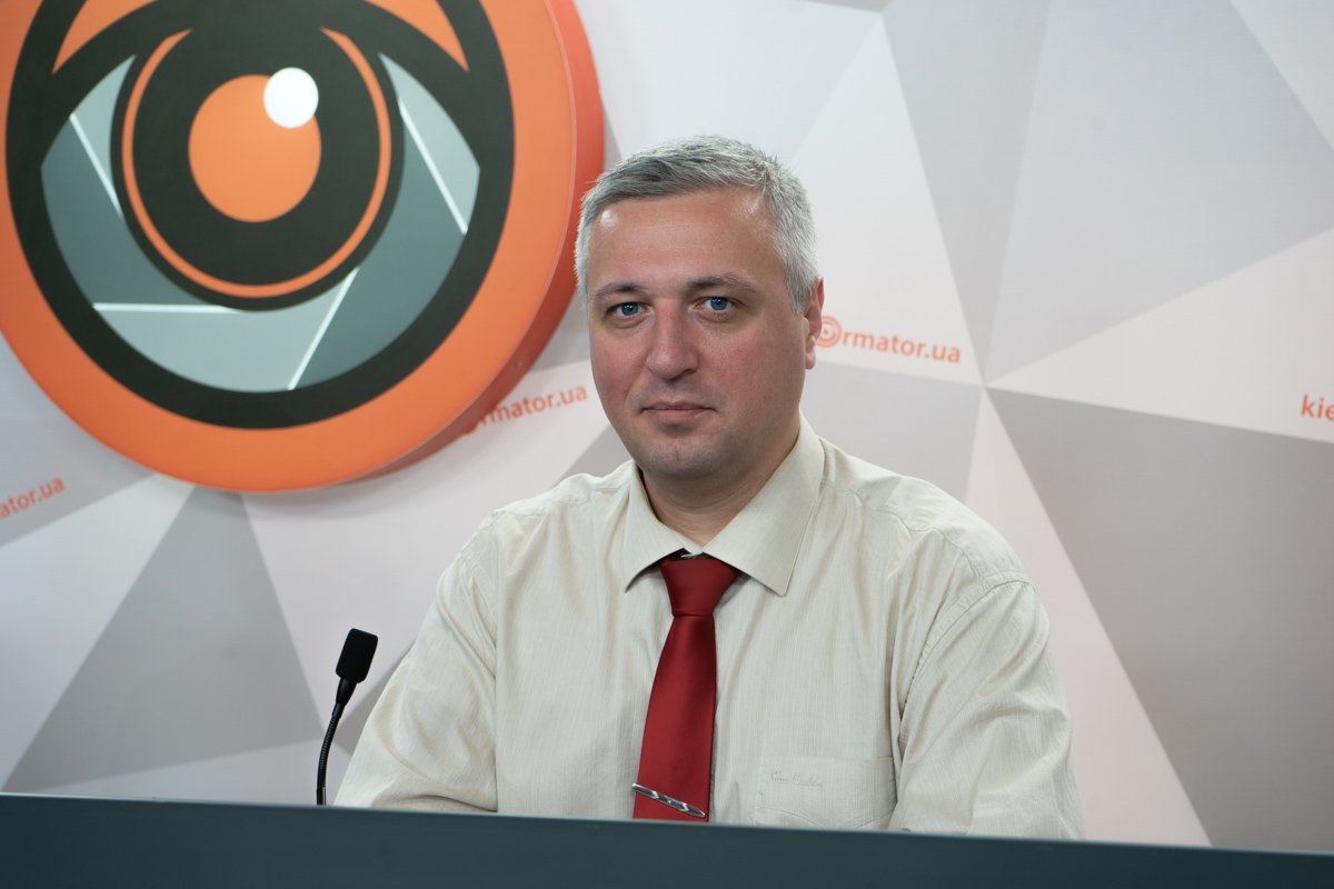 Доктор Денис Павловский рассказал о вреде курения кальянов Доктор Денис Павловский рассказал о вреде курения кальянов