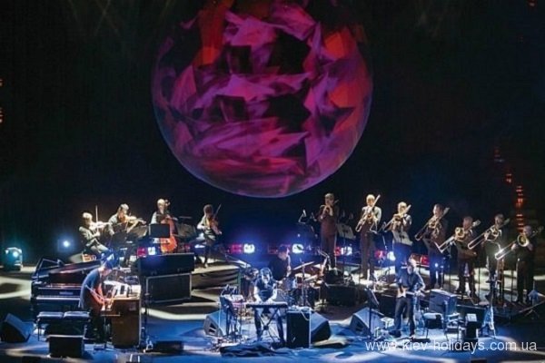 Ароматическое релакс-шоу «Парфюмер» демонстрирует новый формат яркого перфоманса Ароматическое релакс-шоу «Парфюмер» демонстрирует новый формат яркого перфоманса