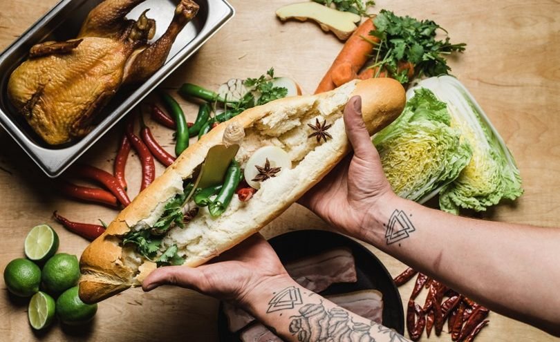 Заведение предлагает широкий ассортимент вьетнамских сендвичей