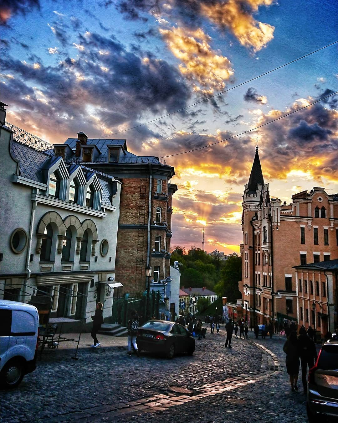 Что может быть красивее колоритного осеннего Андреевского спуска? Фото: @behemoth.the.cat