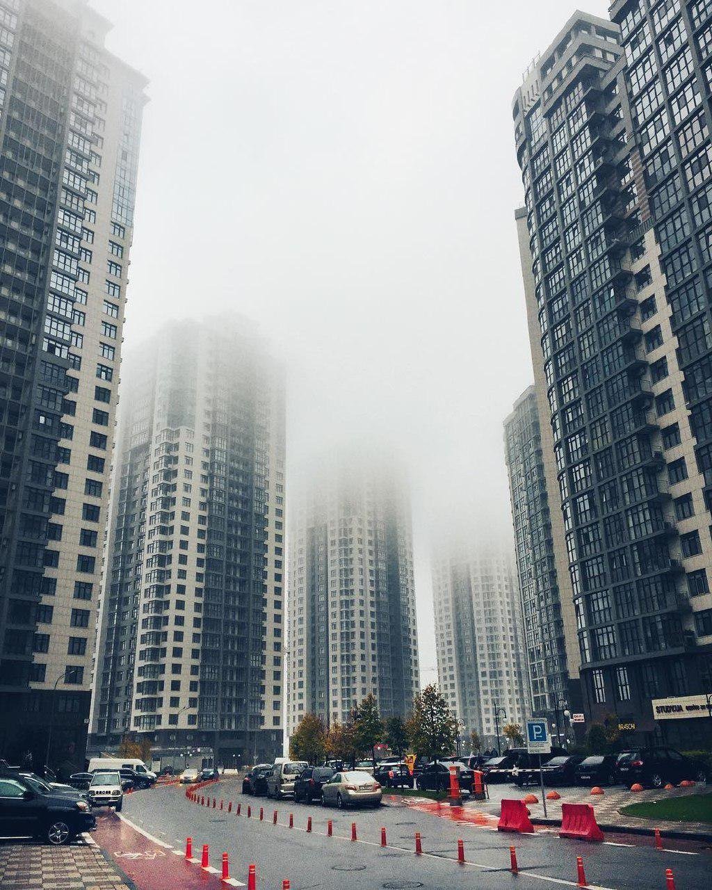 Будто Киев на мгновенье стал могущественным Нью-Йорком. Фото: @vika_lesiva