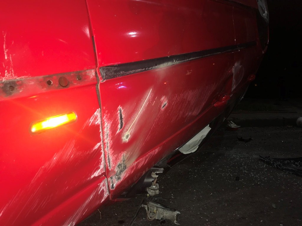 Авто ехало на большой скорости