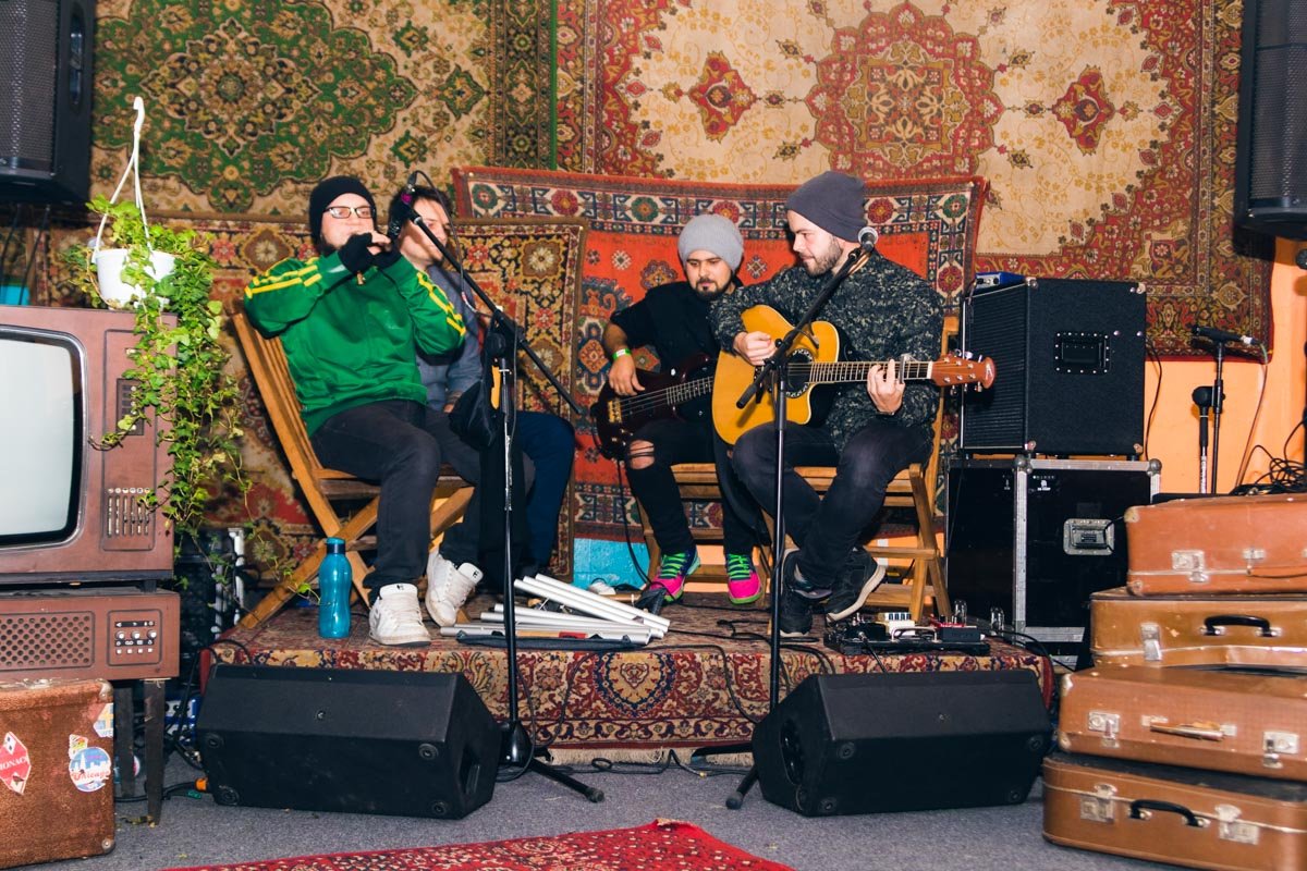 Не помните, куда подевался бабушкин ковер? Вот он!