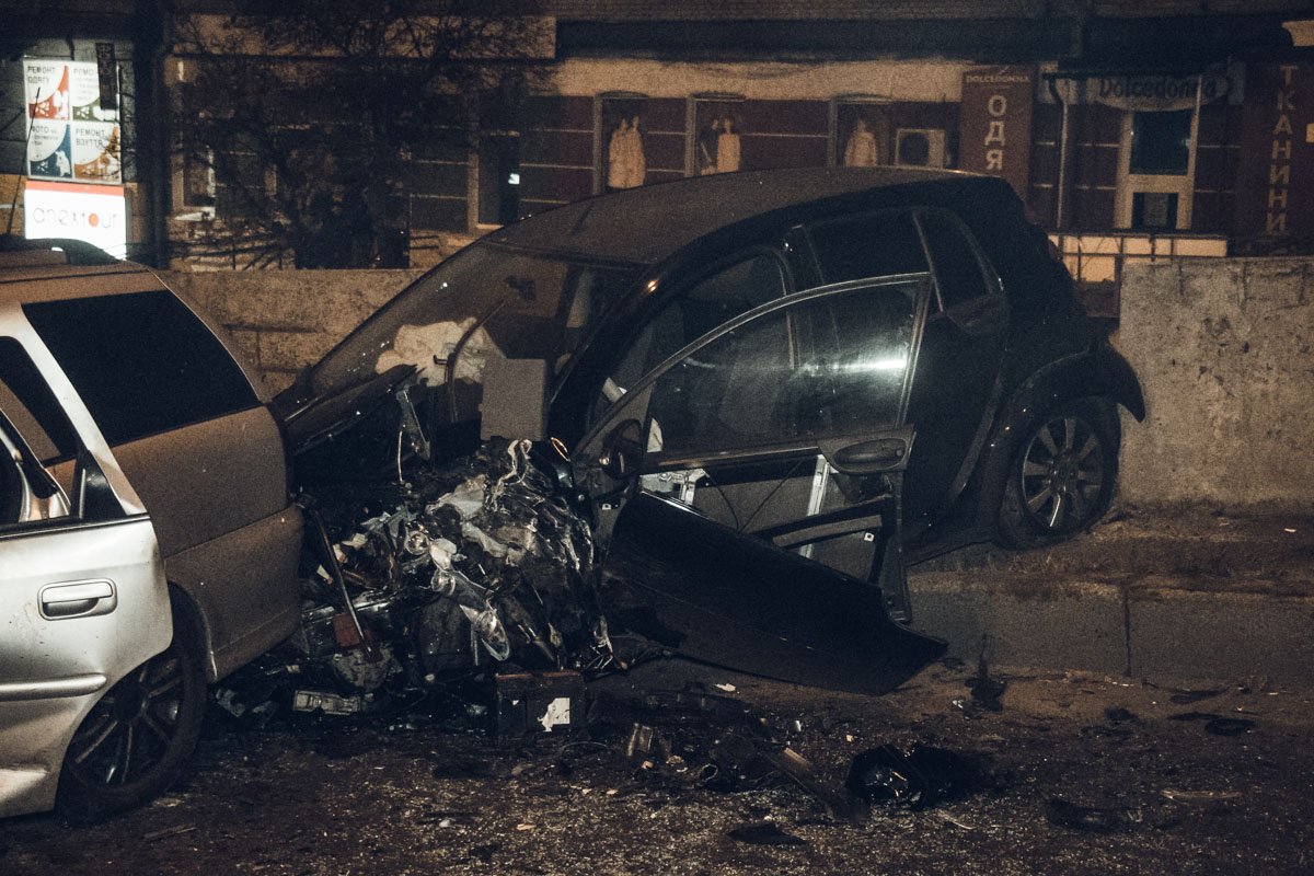 В субботу, 3 ноября, на Шулявском мосту произошла серьезная авария с участием автомобилей Opel, Mercedes и Citroen В субботу, 3 ноября, на Шулявском мосту произошла серьезная авария с участием автомобилей Opel, Mercedes и Citroen