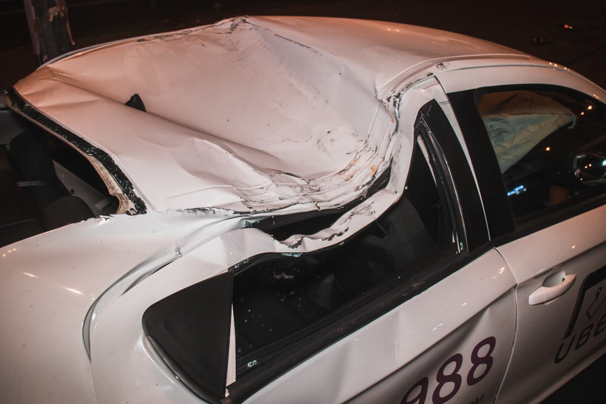 В результате столкновения серьезные травмы получил пассажир такси В результате столкновения серьезные травмы получил пассажир такси