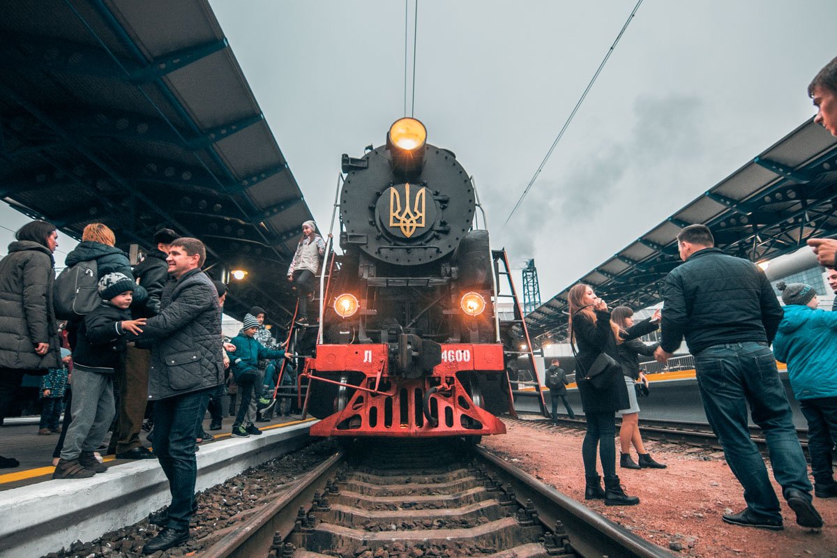 Некоторым удалось побывать в кабине машиниста