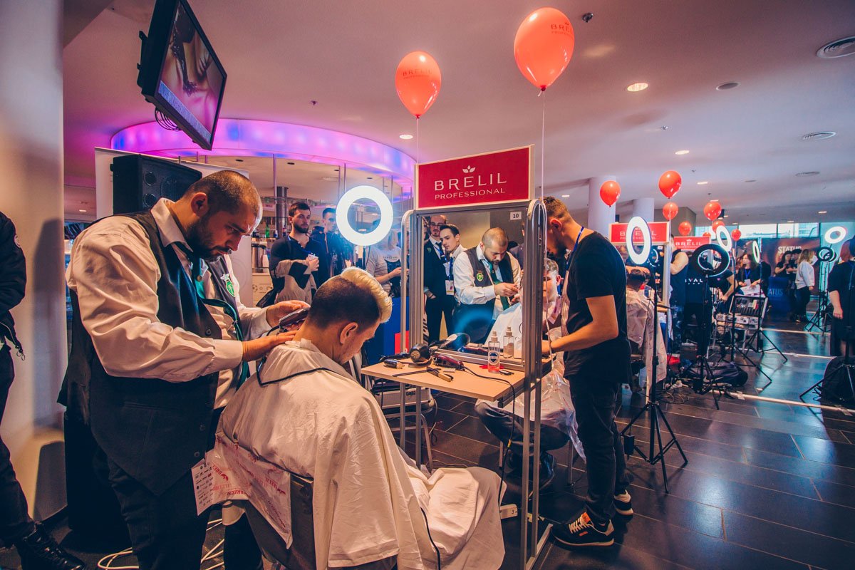 Парни не отстают от девушек в стремлении стать красивее