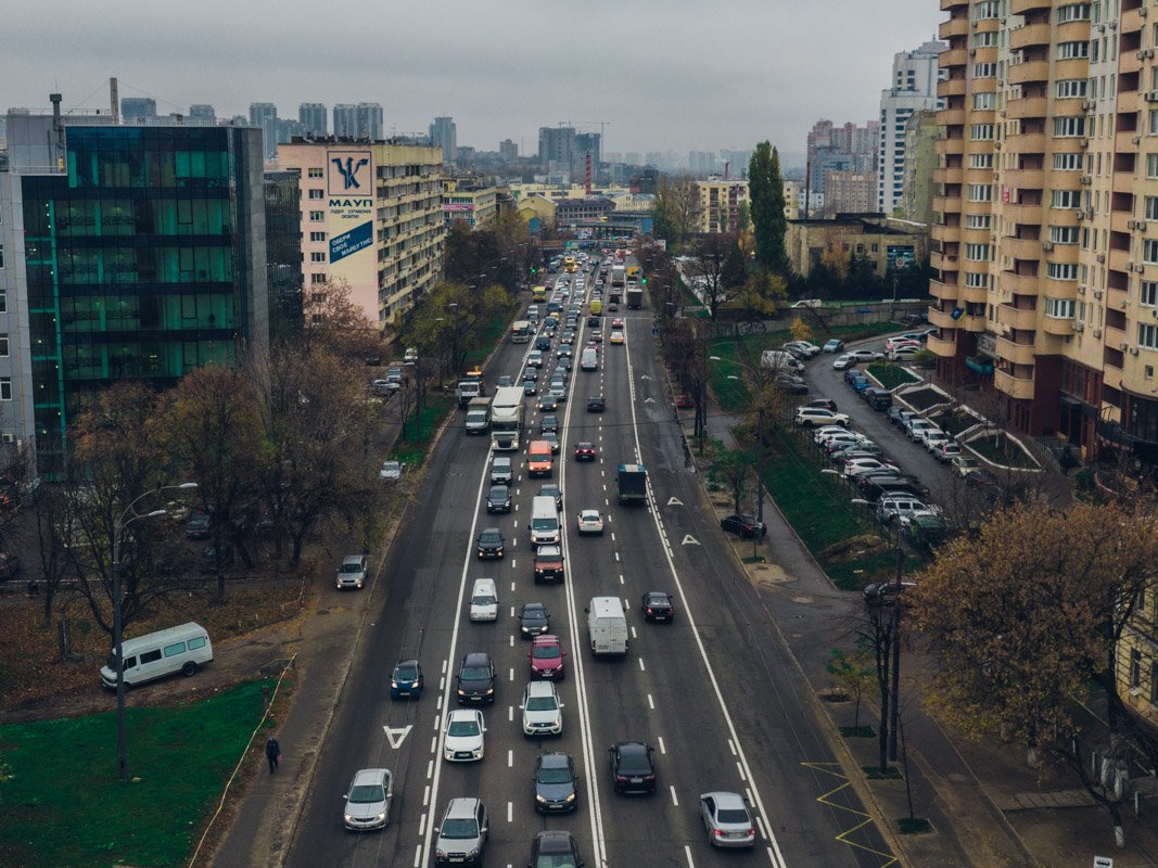 Из-за ДТП на Лобановского образовалась пробка