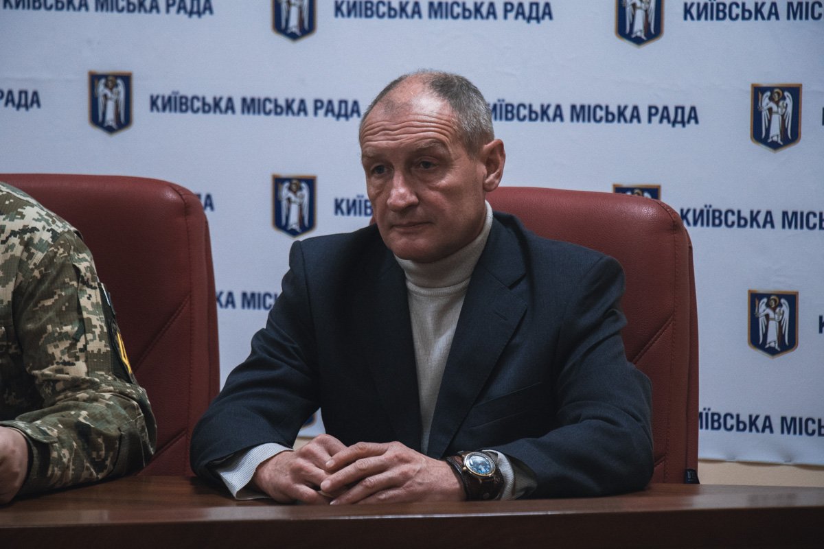 Спикеры обратились к представителям прессы с просьбой помочь в повышении лояльности граждан к военной службе