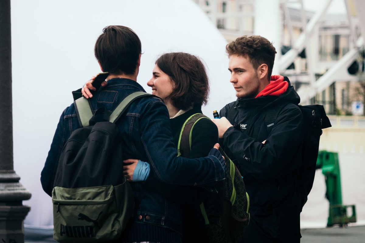 Объятия - это всегда хорошая идея Объятия - это всегда хорошая идея