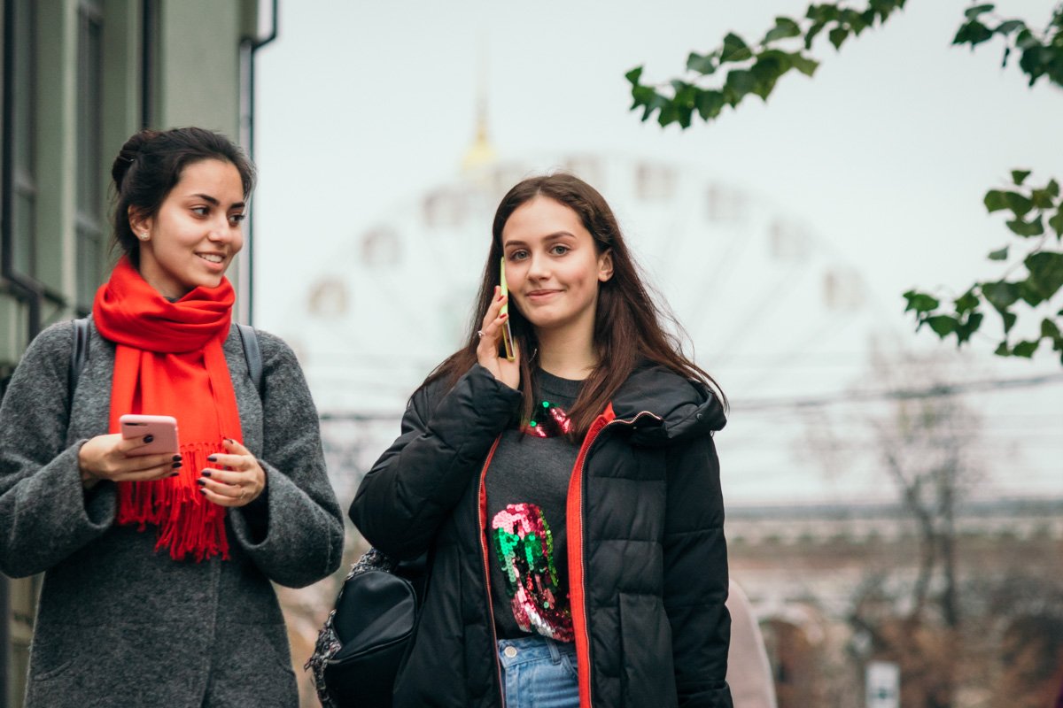 От улыбки станет всем светлей От улыбки станет всем светлей