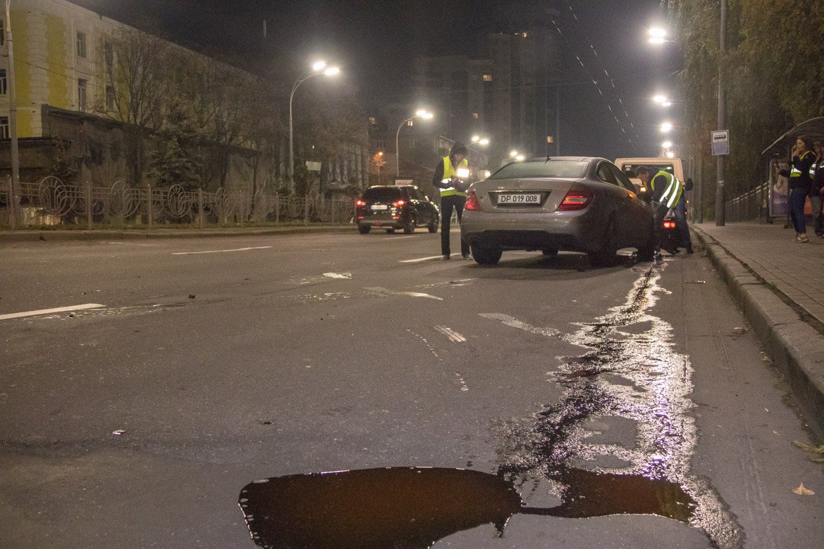 В Киеве в ДТП попал дипломат из Греции