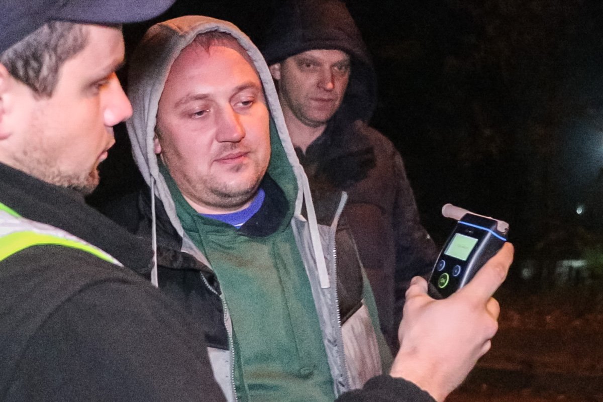 Пассажир Таврии сообщил патрульным, что он находился за рулем в момент аварии Пассажир Таврии сообщил патрульным, что он находился за рулем в момент аварии