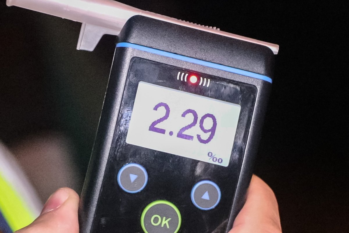 Тест показал, что мужчина превысил допустимую норму алкоголя в 10 раз Тест показал, что мужчина превысил допустимую норму алкоголя в 10 раз